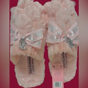 Juicy Couture NWT Blush Furry Slippers Med Ladies 6.5 -7.5 bunny soft